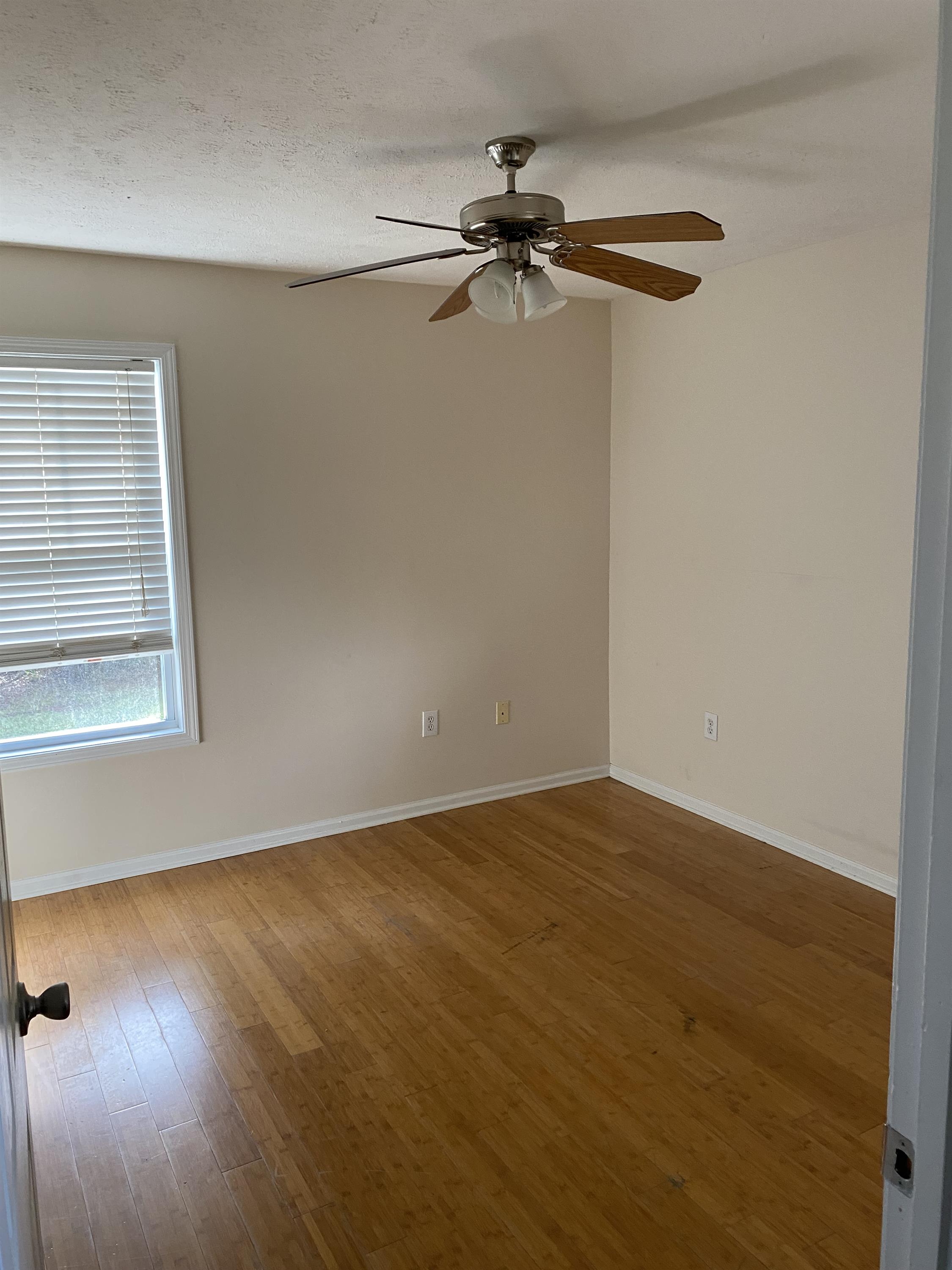 907 Dicks Street